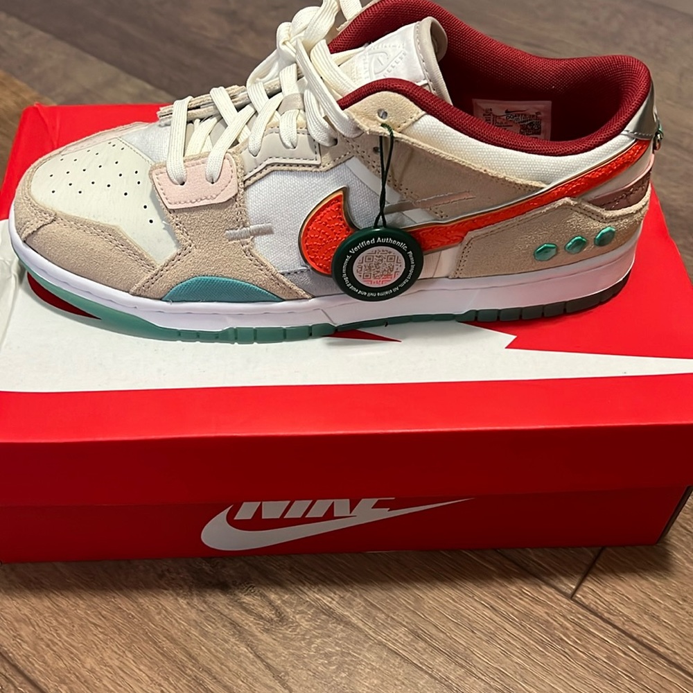 NIKE DUNK SCRAP